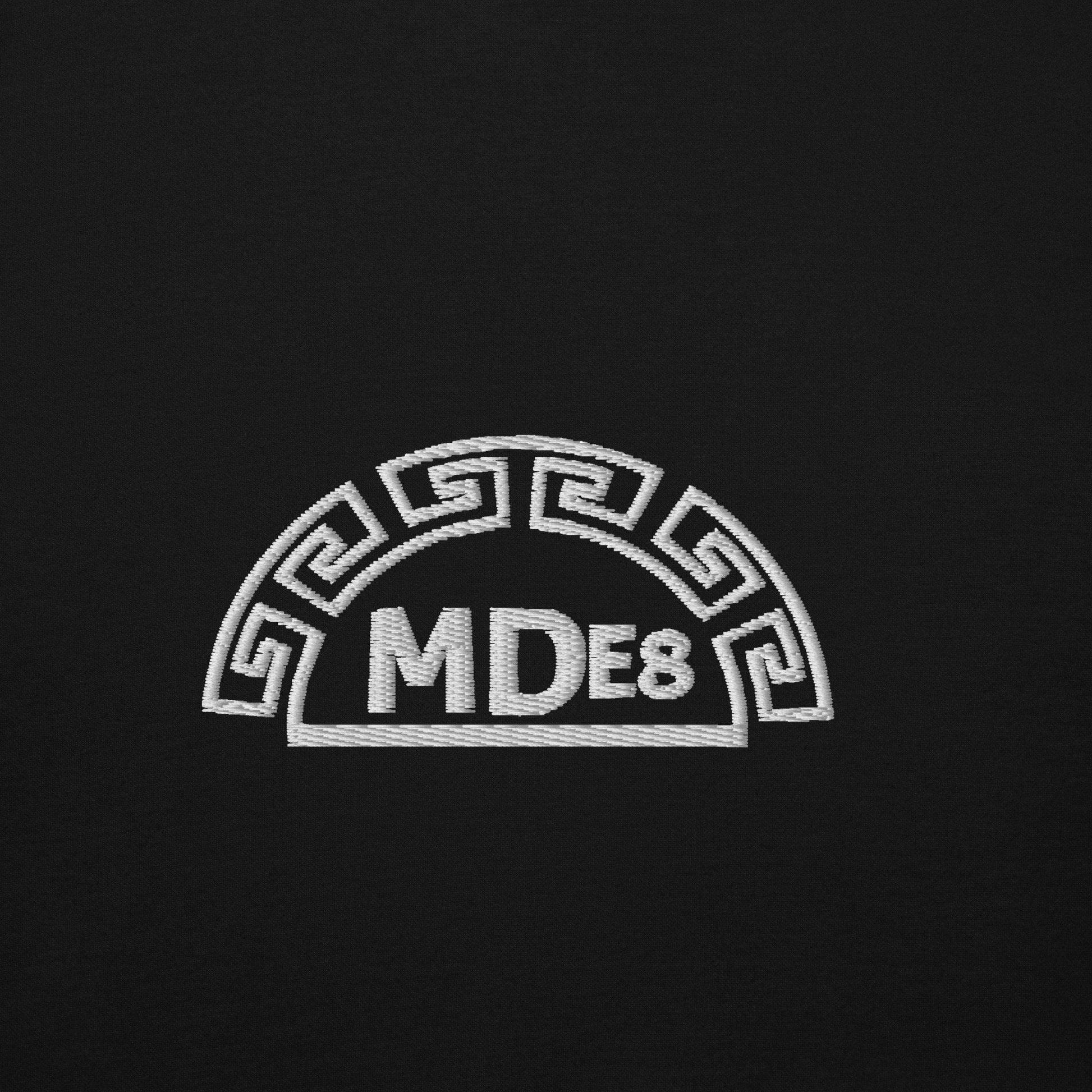 Embroidered front Logo MDE8